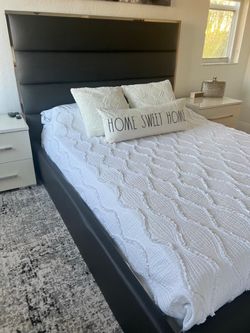 EXCELLENT CONDITION Queen platform bed with mattress and box spring!