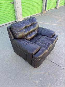 Premium Leather Lounge Chair