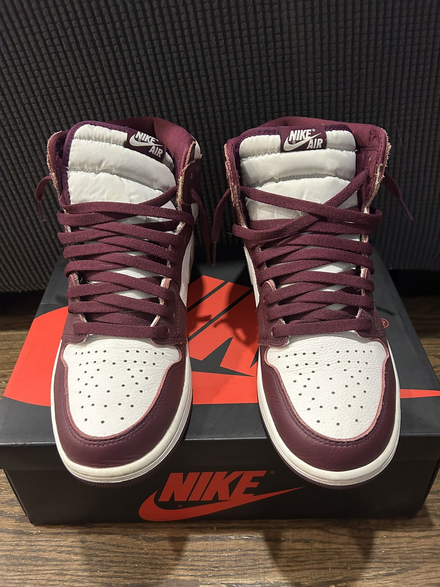 VNDS Air Jordan 1 Bordeaux Size 10.5 100% Authentic with Box