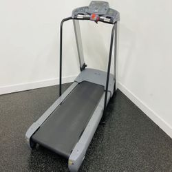 Precor 9.35i Treadmill