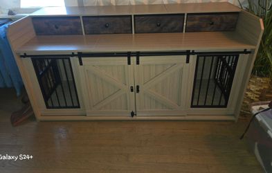Dog Crate- Medium Size Dog or 2 small pups