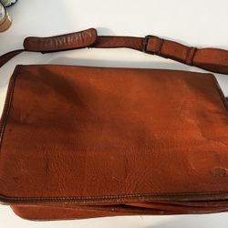 Buffalo Jackson Leather Large Messenger Bag