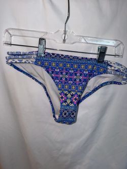 Women’s Bikini Bottoms, Colorful Pattern, Size Medium, Shade & Shore