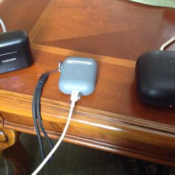 Earbud Charging Dock