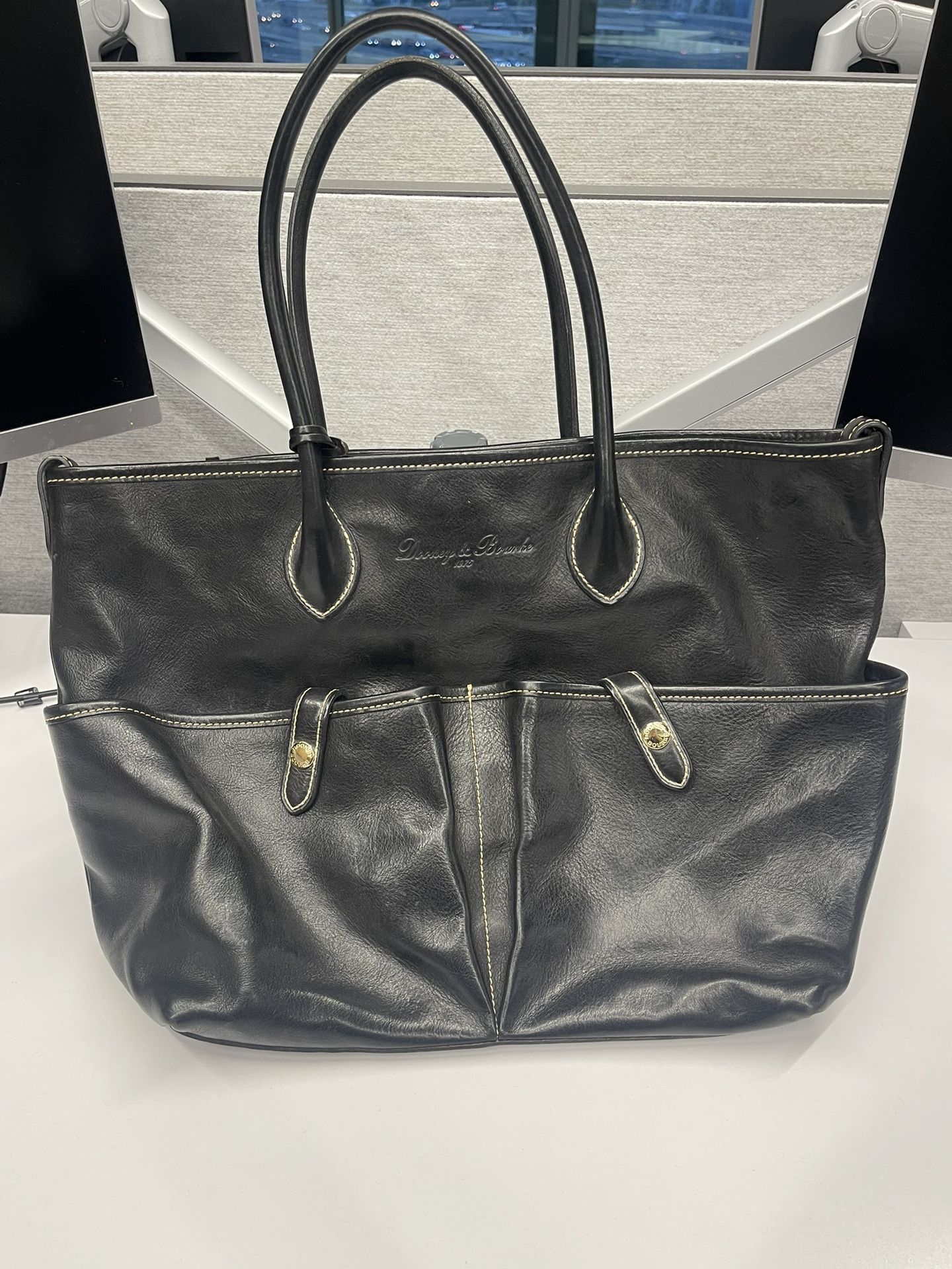 Dooney & Bourke Purse (Leather)