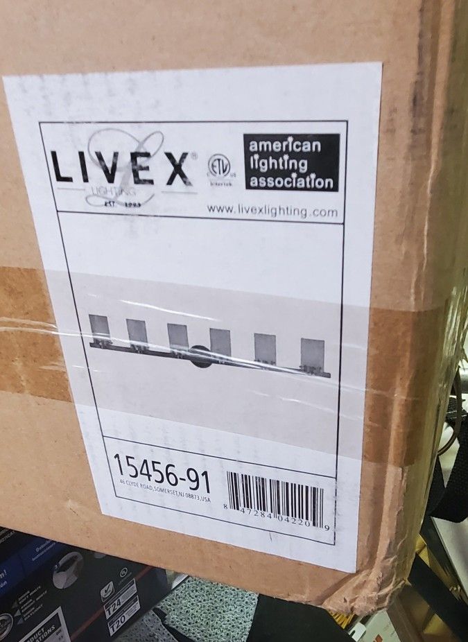 New, Unused Light Fixtures Contractor Liquidation