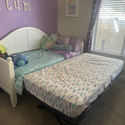 Twin Trundle Bed 