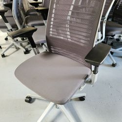 🔥LIKE NEW!🔥STEELCASE THINK V2 CHAIRS FULLY ADJUSTABLE ARMS & LUMBAR SUPPORT SEAT DEPTH REAR TILT LOCK ADJUSTMENTS  🔥200 AVAILABLE! 🔥