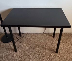BLACK IKEA DESK