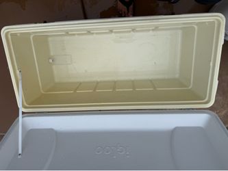 Ice chest