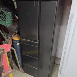 Prep/gun Cabnet/locker