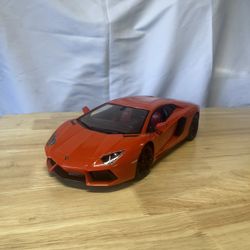 Model Lamborghini Aventador