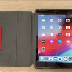 Apple Ipad Air 32GB Great Condition with Case