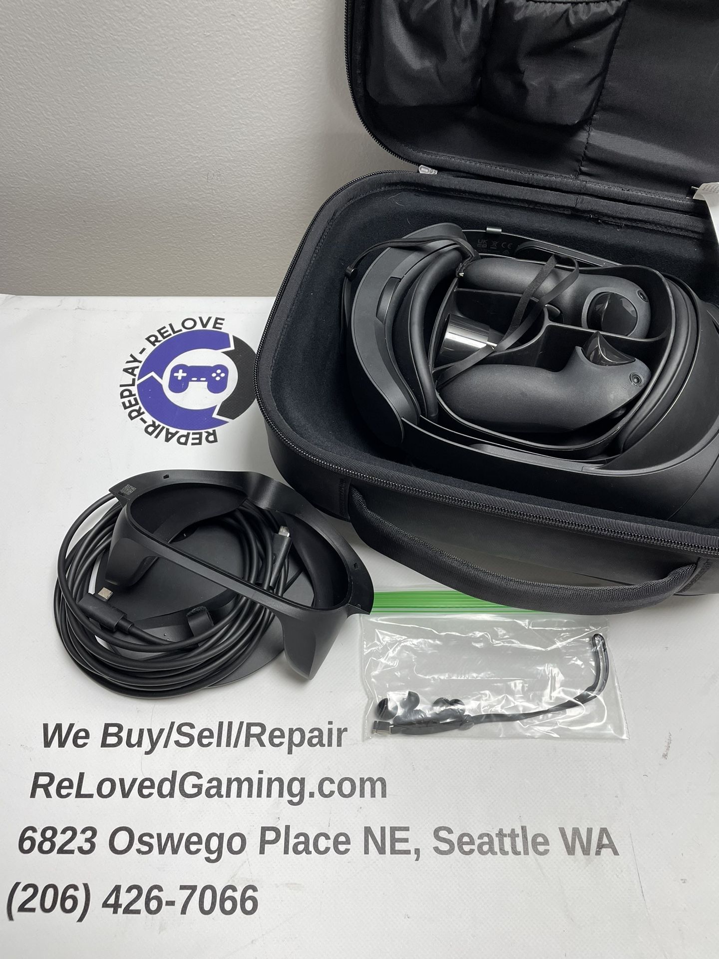 Meta Quest Pro VR Headset - Complete - Tested No Issue - For Sale Or Trade