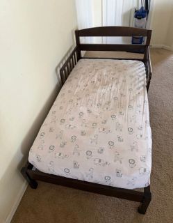 Toddler Bed + Mattress
