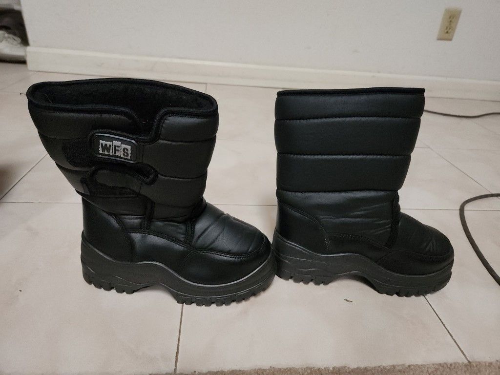 Winter Boots, Size 4, Kids