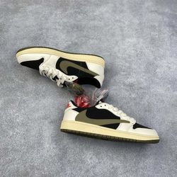 Jordan 1 Low Travis Scott Olive 63