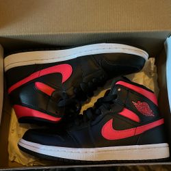 Women’s Air Jordan 1 Mid [BRAND NEW]