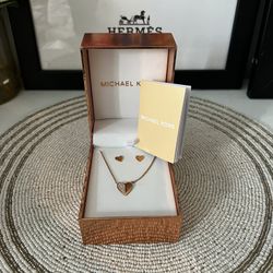 Michael Kors Rose Good Jewelry Set