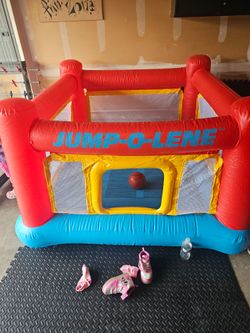 Indoor bounce house