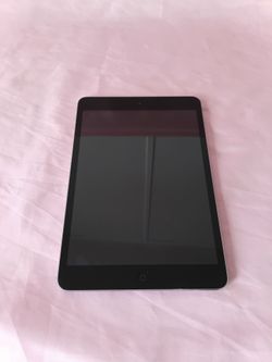 Apple iPad A1432 (LOCKED! FOR PARTS ONLY) SOLD AS IS!