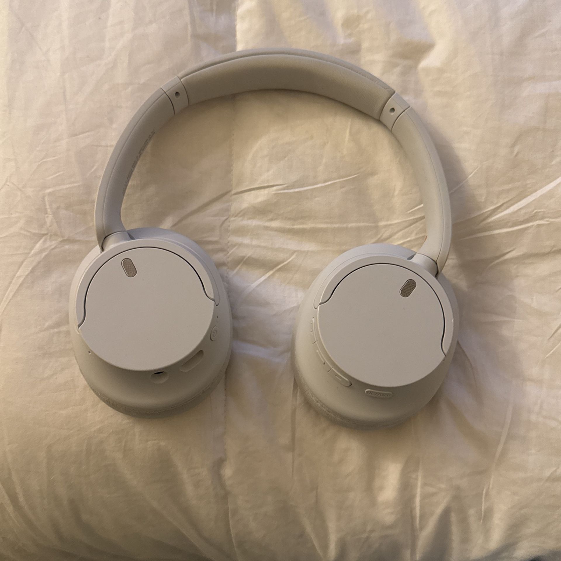 Sony WH-CH720N Noise Cancelling Headphones