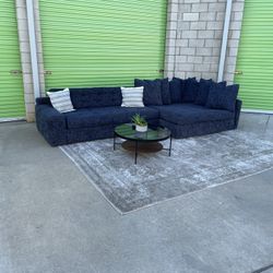 *Free Delivery* Macys Large Sectional Couch Sofa 