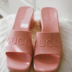 Pink Gucci Size 8