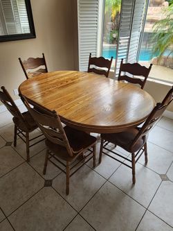 Free Vintage Solid Oak Dining Table