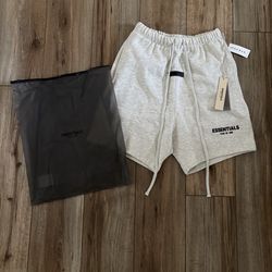 Size small light oatmeal essential shorts
