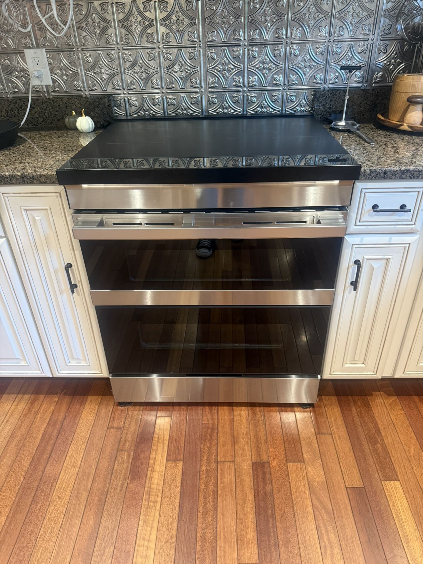 Samsung Bespoke 30” Double Oven Induction Oven