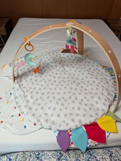 Baby playmat