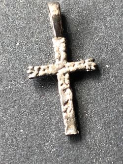 Vintage hammered silver rugged cross...