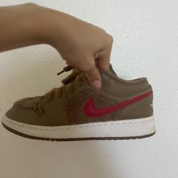Air Jordan 1 Low “Sherpa” – Size 5Y – Cozy & Stylish