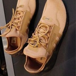 adidas Men's NMD R1 V2 Shoes