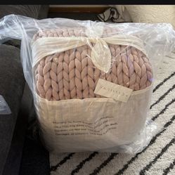 Heavy Weighted Knitted Blacker