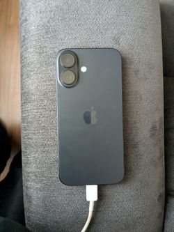 iPhone 16 