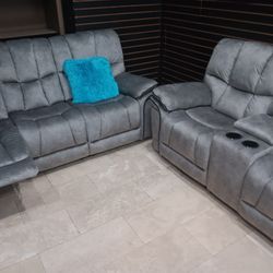 *Manager's Special*---Barcelona Gray Fabric Reclining Sofa/Loveseat Sets---Delivery And Easy Financing Available 🤝