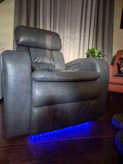 recliner sofa