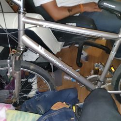 Diamond Back Bike Grey