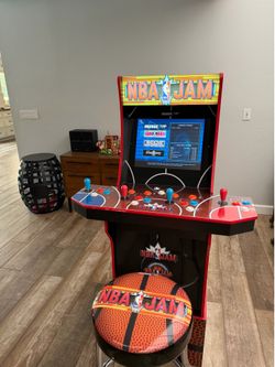 NBA Jam 1up, 4 player, with stool, like new!