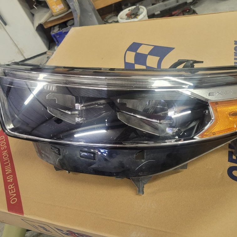 2020 Ford Explorer HID Headlight Left