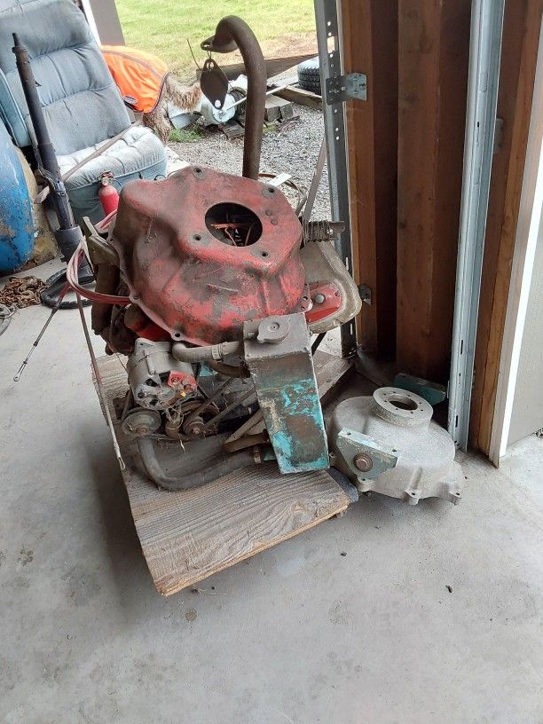 Volvo Penta 4 Cylinder Boat Motor 