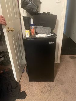 Mini igloo fridge