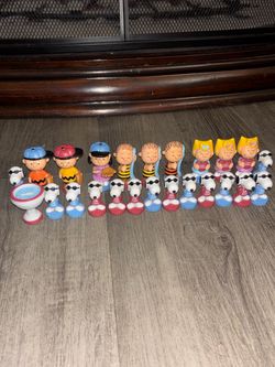 Peanuts Character Figures Collection Set