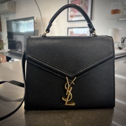 Elegant Black & Gold Purse 