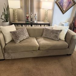 Beautiful Couch Used For Staging!!! 
