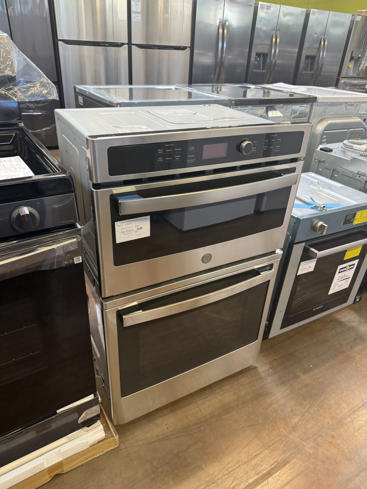 GE 27” Microwave Oven