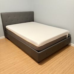 Full Size Bed Frame w/headboard