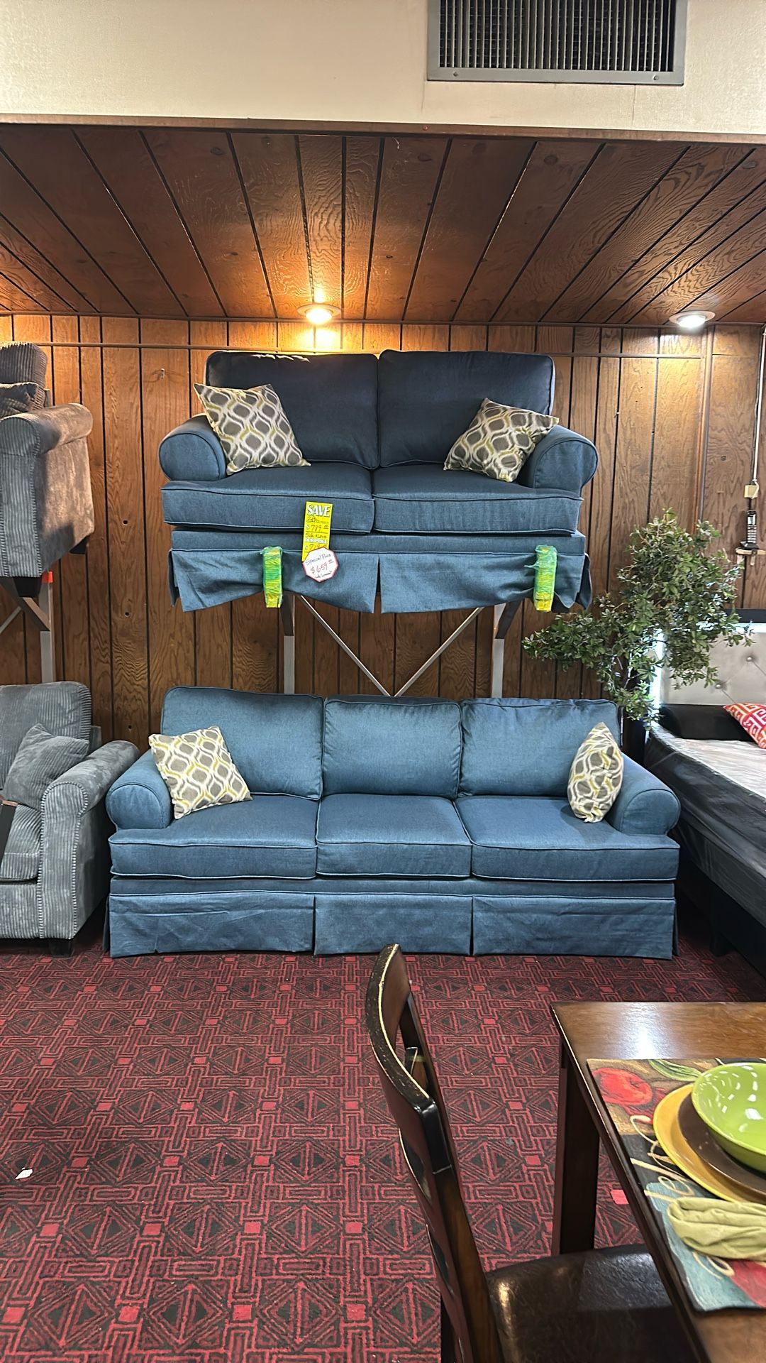 2pc Sofa And Love Seat Set